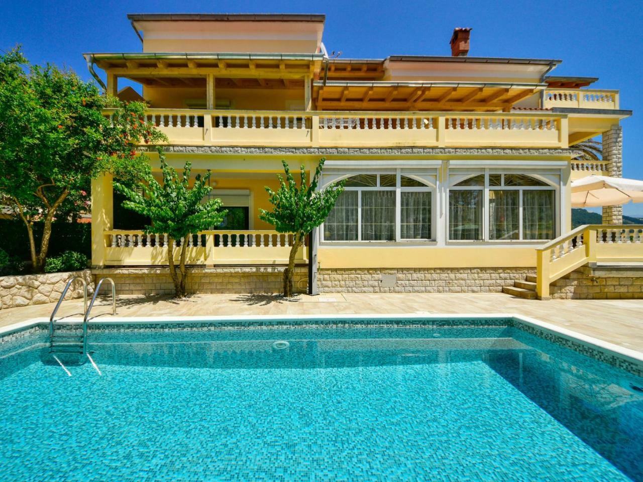 Apartment Olga-5 By Interhome Banjol Exterior photo